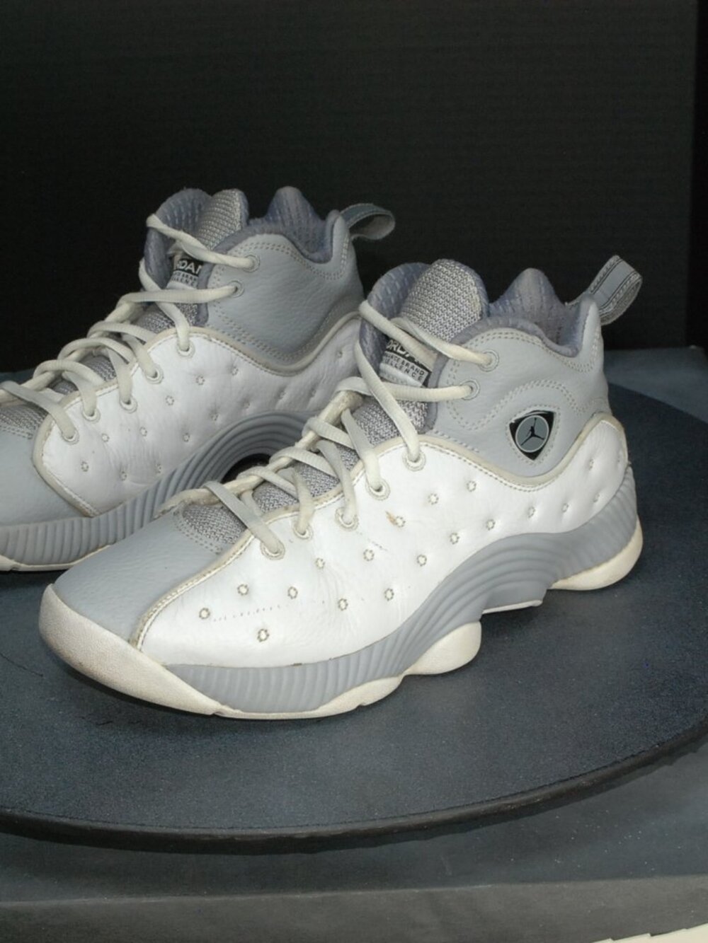 Air Jordan Jumpman Team 2 Cool Grey White Nike 819175-103